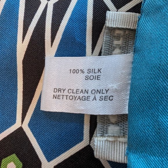 SOLD 100% Silk Scarf - Made in Italy - Picture 7 of 9